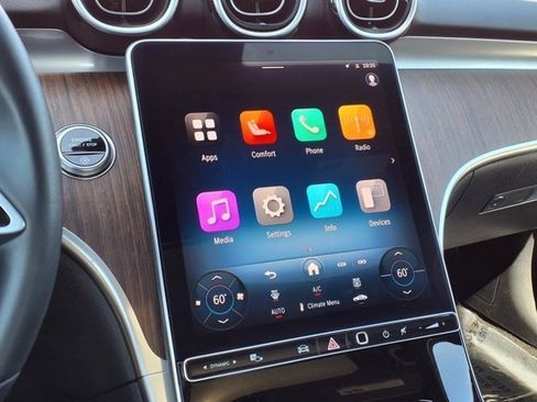 Used 2025 Mercedes-Benz C 300 4MATIC Sedan image 5