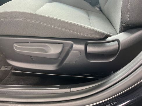 Used 2025 Kia K4 LXS image 23