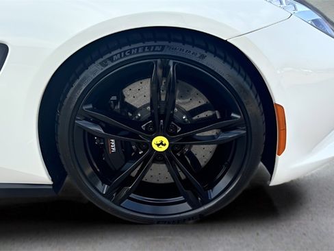 Used 2017 Ferrari GTC4Lusso image 36
