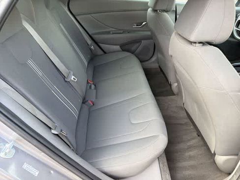 Used 2022 Hyundai Elantra SEL w/ Cargo Package FWD image 17