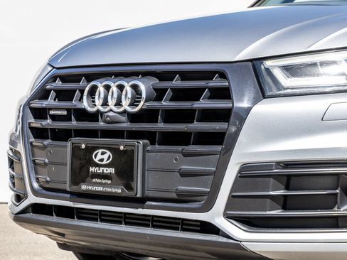 Used 2019 Audi Q5 Prestige w/ Prestige Package AWD/4WD image 3