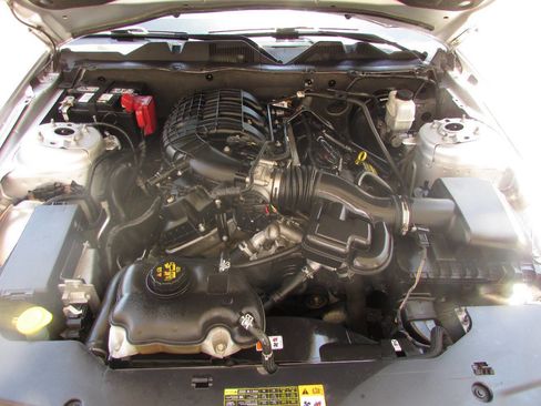 Used 2012 Ford Mustang Coupe image 25