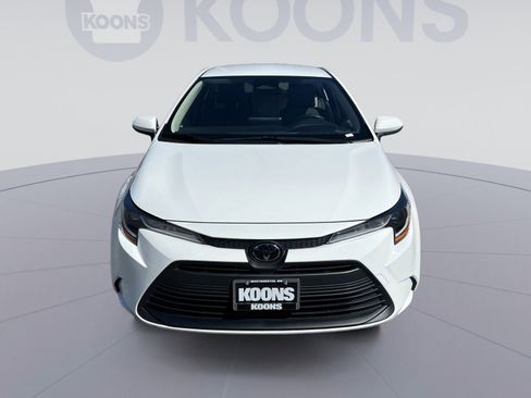 Used 2023 Toyota Corolla LE image 19