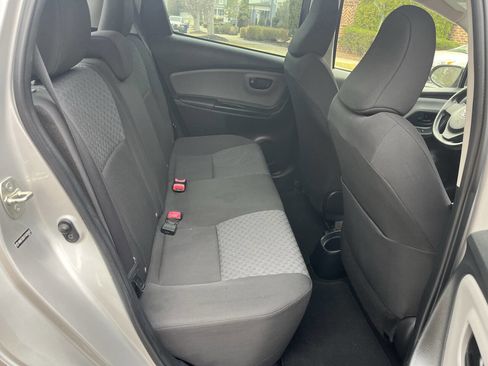 Used 2015 Toyota Yaris L image 15