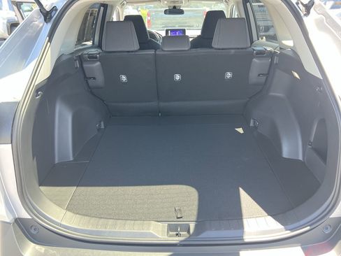 Used 2025 Toyota RAV4 LE FWD image 33