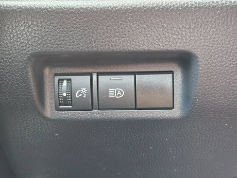 Used 2024 Toyota RAV4 XLE FWD image 22