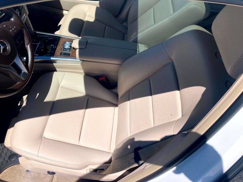 Used 2014 Mercedes-Benz E 350 4MATIC Wagon image 10