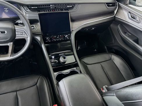 Used 2023 Jeep Grand Cherokee L Limited w/ Luxury Tech Group II image 27