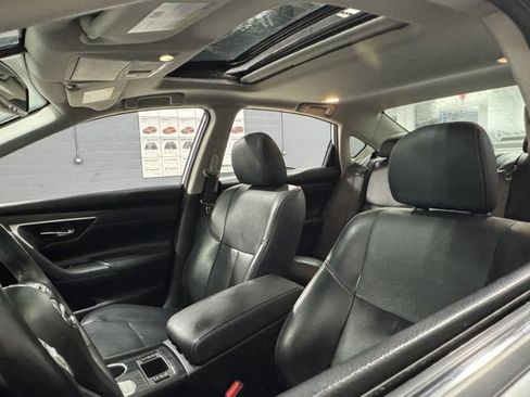 Used 2016 Nissan Altima 2.5 SL w/ 2.5 Technology Package FWD image 28