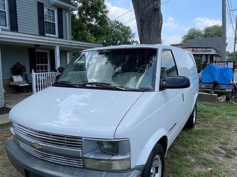 Used 2002 Chevrolet Astro AWD image 3