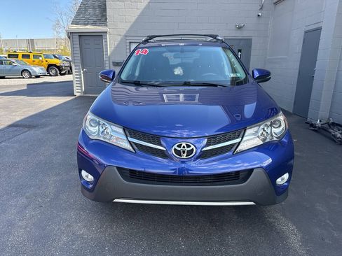 Used 2014 Toyota RAV4 XLE AWD/4WD image 2