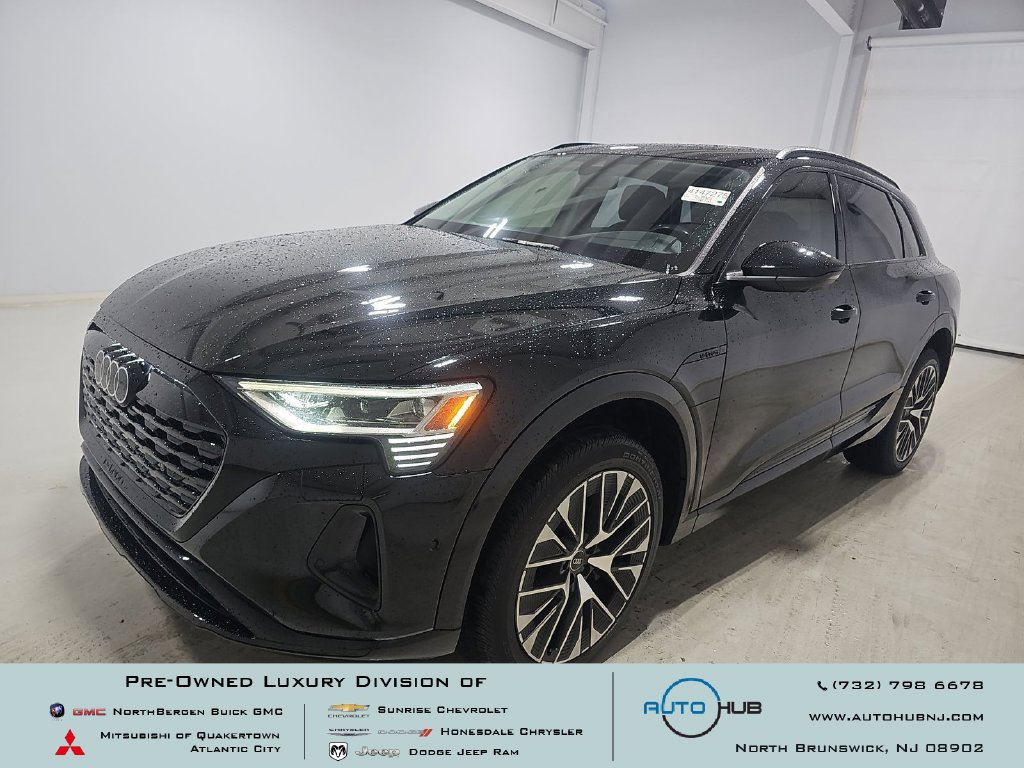 Used 2024 Audi Q8 e-tron Prestige w/ Prestige Package AWD/4WD image 1