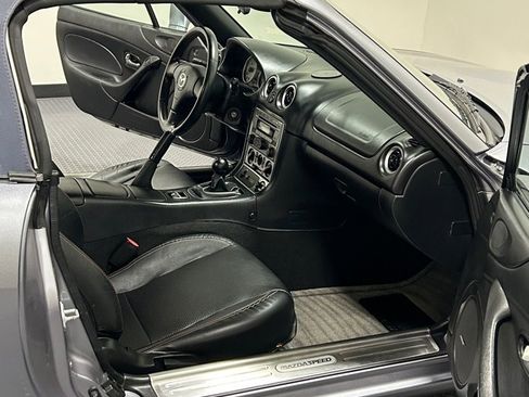 Used 2004 MAZDA MX-5 Miata MAZDASPEED w/ Grand Touring Pkg image 9