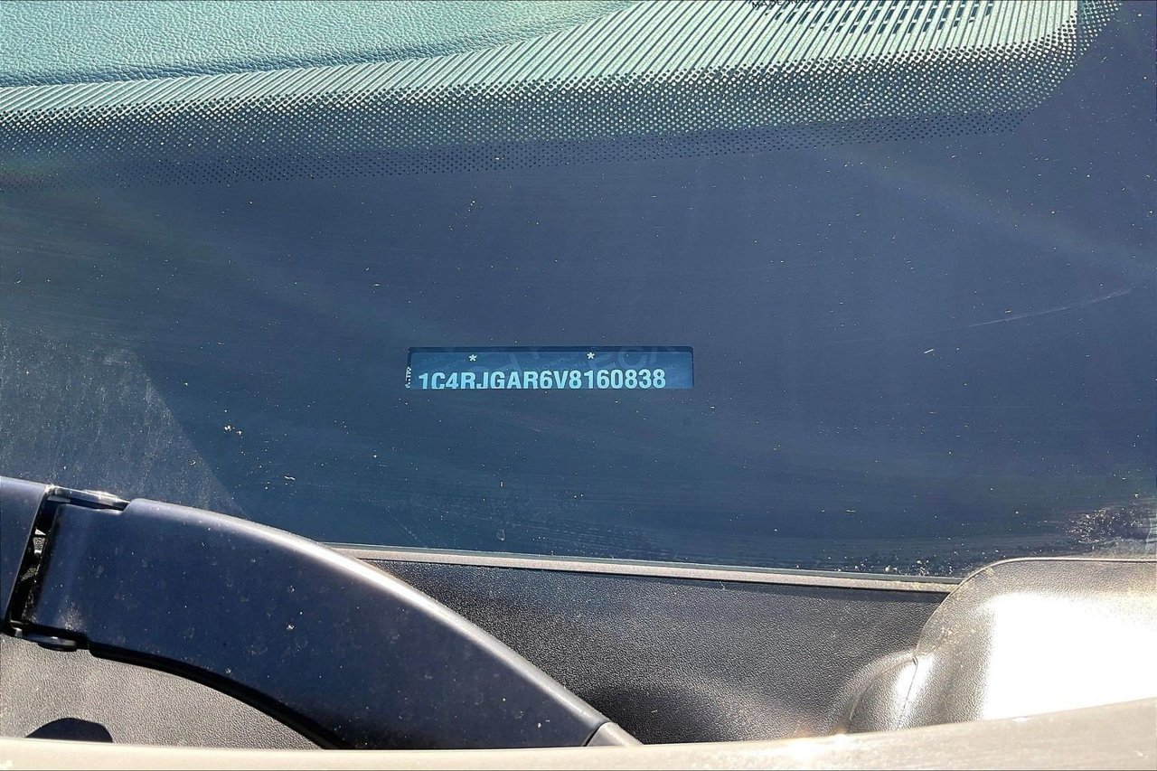 New 2027 Jeep Grand Cherokee Altitude RWD image 33