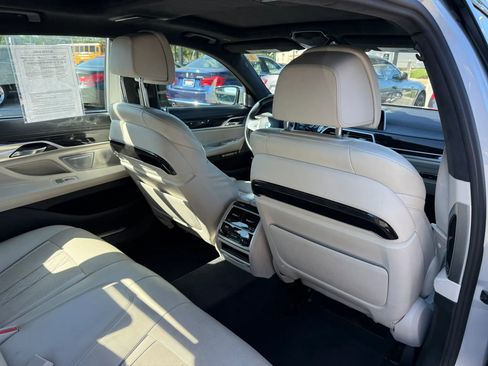 Used 2017 BMW 740i xDrive AWD/4WD image 23