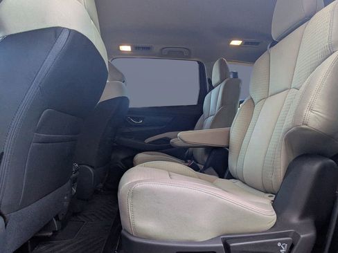 Certified 2025 Subaru Ascent Premium image 14