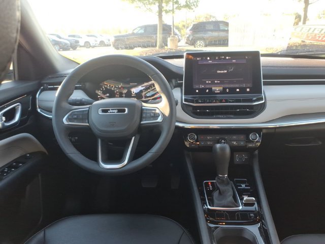 Certified 2024 Jeep Compass Limited AWD/4WD image 10