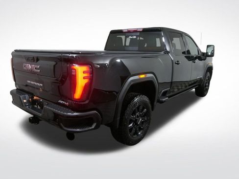 Used 2024 GMC Sierra 3500 AT4 w/ AT4 Premium Plus Package AWD/4WD image 4