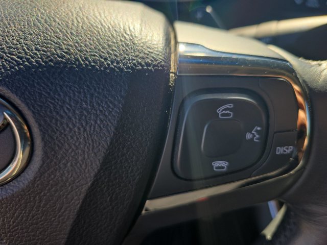 Used 2013 Toyota Avalon XLE Touring FWD image 18