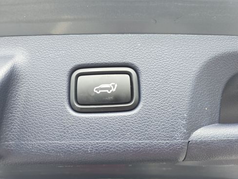 Used 2024 Hyundai Palisade Limited FWD image 13