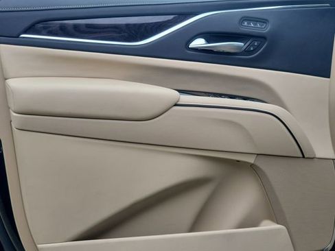 Certified 2023 Cadillac Escalade Premium Luxury w/ LPO, Floor Liner Package AWD/4WD image 27