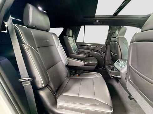 Used 2021 Cadillac Escalade Sport w/ Driver Assist Tech Package AWD/4WD image 30