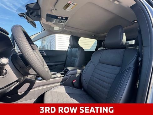 Used 2025 Mitsubishi Outlander AWD image 5