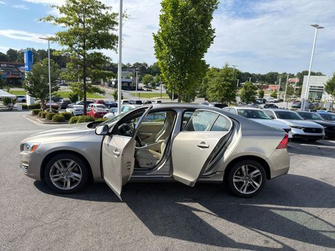 Used 2014 Volvo S60 T5 FWD image 19