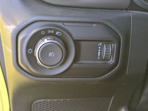 Used 2023 Jeep Wrangler Sport image 21