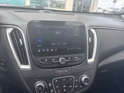 Used 2023 Chevrolet Malibu LT FWD image 11