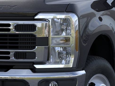 New 2026 Ford F350 XL w/ XL Chrome Package AWD/4WD image 18