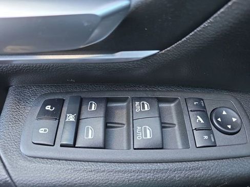 Used 2023 RAM 1500 Lone Star image 29