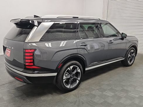 Used 2026 Hyundai Palisade Limited FWD image 9