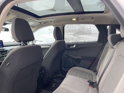 Used 2020 Ford Escape SE image 11