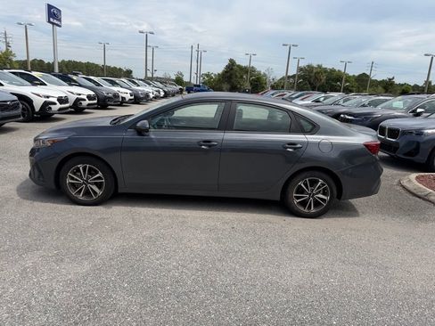 Used 2022 Kia Forte LXS w/ LXS Technology Package FWD image 10
