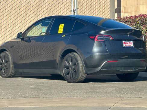 Used 2025 Tesla Model Y Long Range image 6