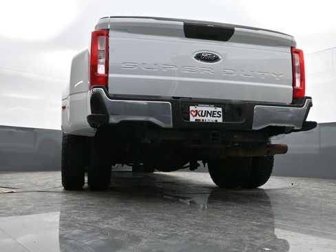 Used 2023 Ford F350 XLT image 37