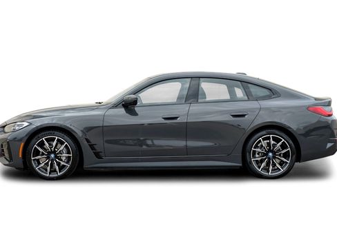 Used 2022 BMW i4 eDrive40 w/ M Sport Package RWD image 11