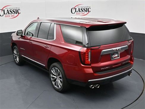 Used 2021 GMC Yukon Denali w/ Denali Premium Package image 14