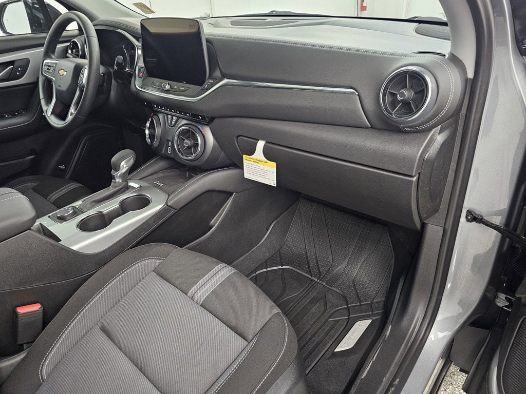 New 2026 Chevrolet Blazer LT w/ Convenience Package AWD/4WD image 13