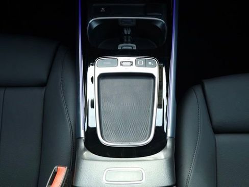 New 2026 Mercedes-Benz GLB 250 4MATIC image 23