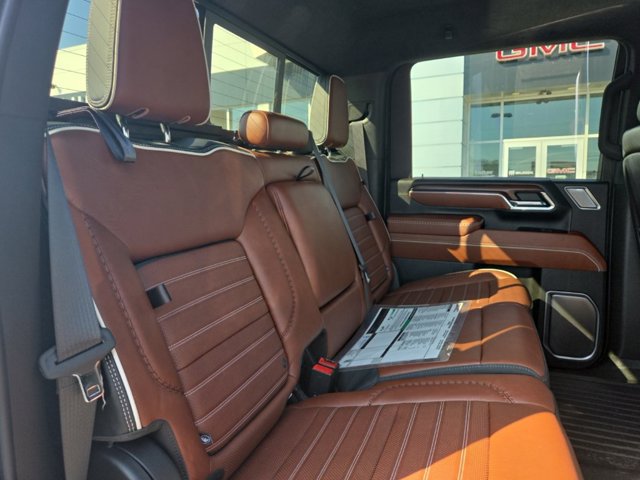 Used 2024 GMC Sierra 3500 Denali Ultimate AWD/4WD image 16