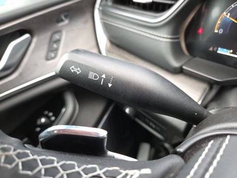 Used 2023 Jeep Grand Cherokee Overland w/ Luxury Tech Group IV image 62