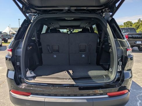 New 2026 Jeep Grand Cherokee L Limited AWD/4WD image 13