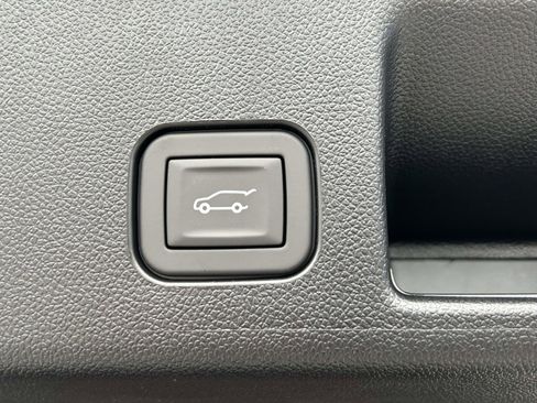 New 2026 Chevrolet Equinox EV RS w/ Active Safety Package 3 AWD/4WD image 18