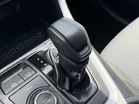 Used 2025 Toyota RAV4 XLE AWD/4WD image 24
