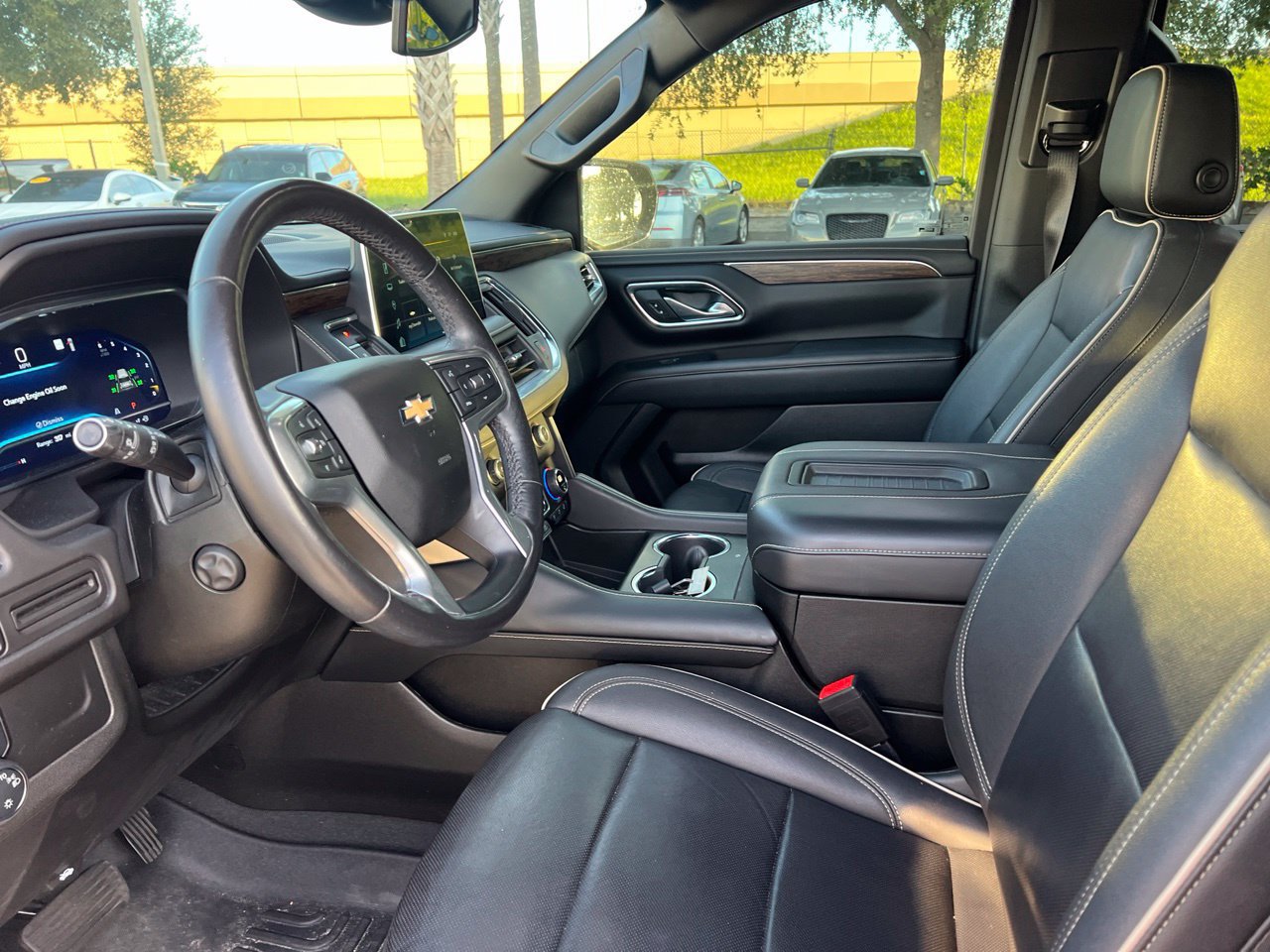Used 2023 Chevrolet Suburban Premier RWD image 3
