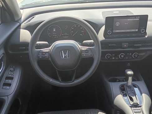 Certified 2025 Honda HR-V LX image 27