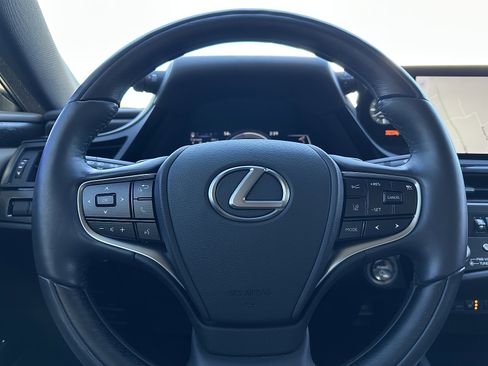 Used 2023 Lexus ES 300h Ultra Luxury image 27