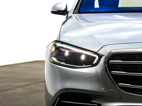 Certified 2025 Mercedes-Benz S 580 4MATIC Sedan image 16